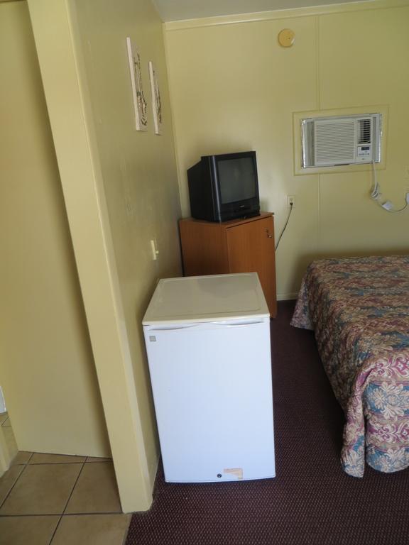 Travelers Inn Okeechobee Szoba fotó